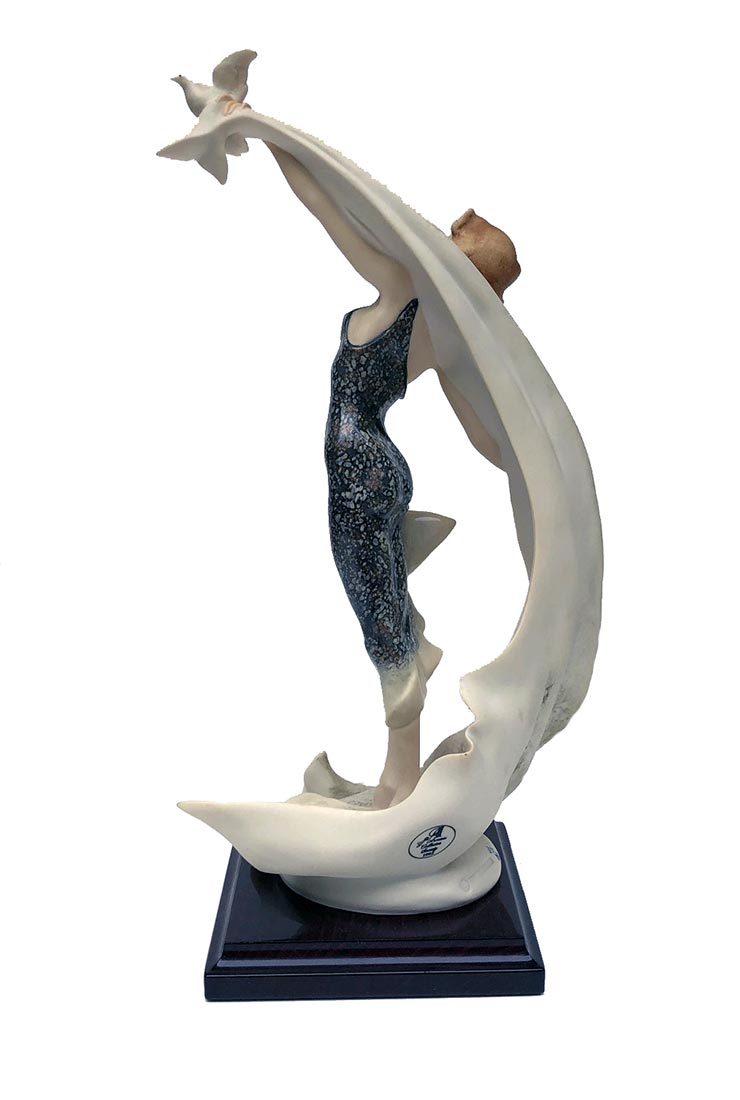 Ascent porcelian sculpture by Giuseppe Armani