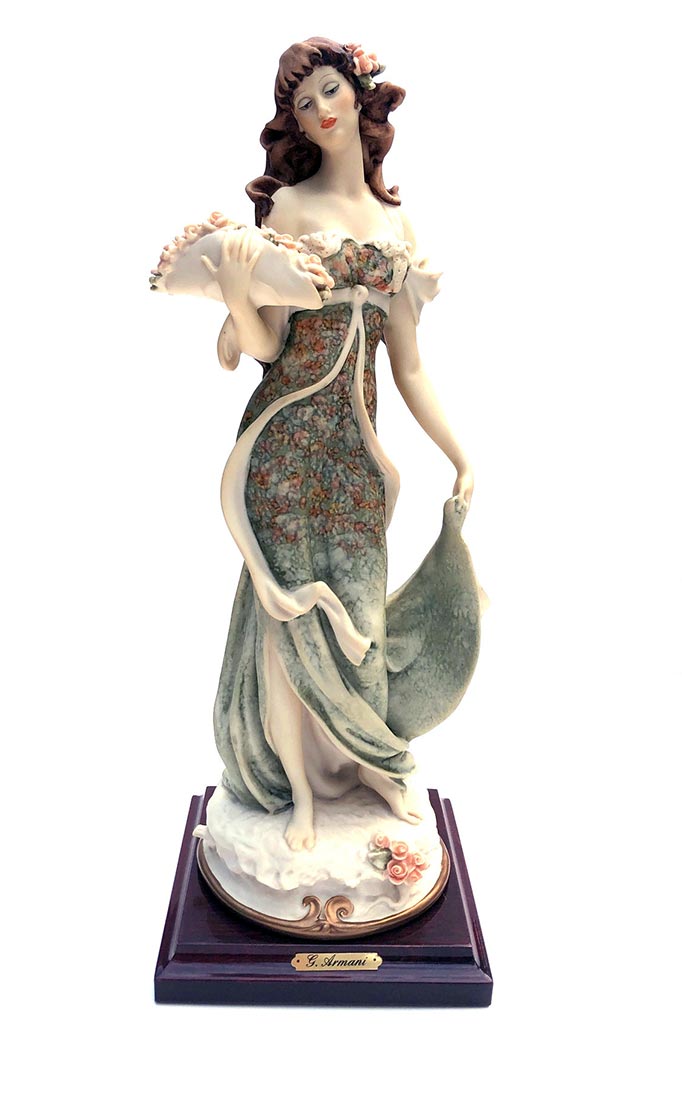 Giuseppe Armani porcelain sculpture Lady with Bouquet