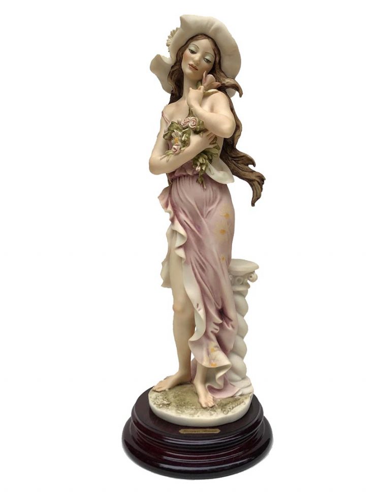 Giuseppe Armani porcelain figurine Lady With Flowers